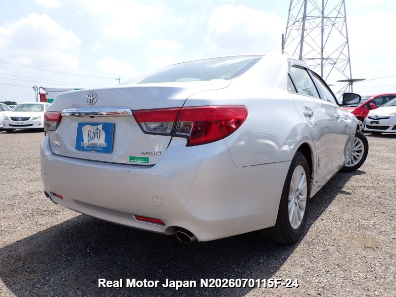 2012 TOYOTA MARK X thumbnail 4