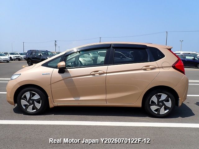 2014 HONDA FIT HYBRID thumbnail 3