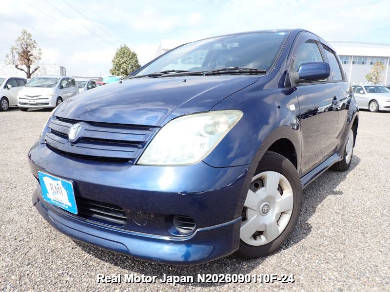 2004 TOYOTA IST