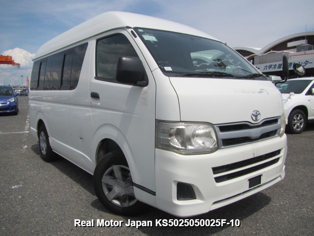 2011 TOYOTA HIACE VAN