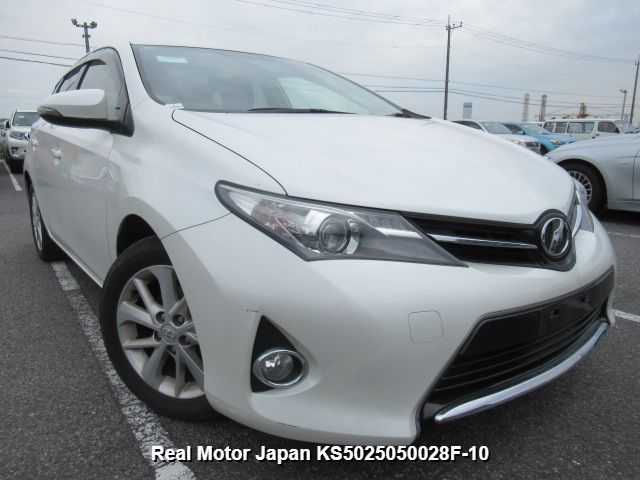 2013 TOYOTA AURIS