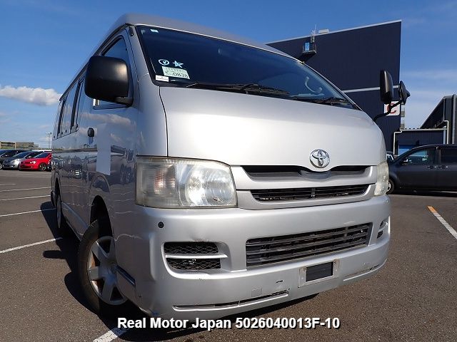 2010 TOYOTA HIACE VAN
