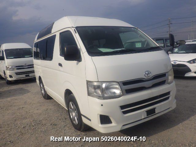 2013 TOYOTA HIACE VAN