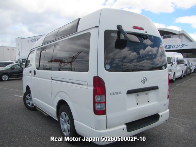 2011 TOYOTA HIACE VAN thumbnail 3