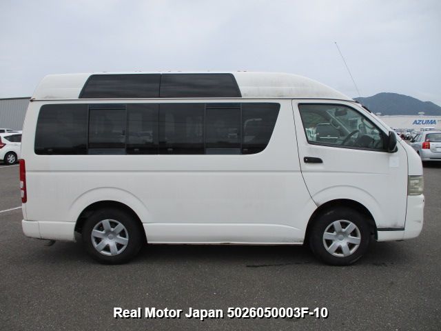 2011 TOYOTA HIACE VAN thumbnail 4