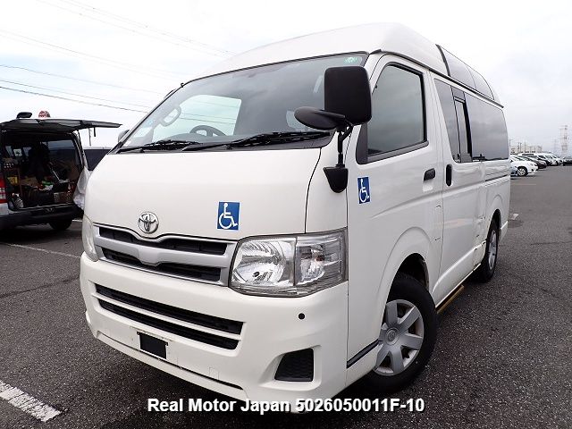 2011 TOYOTA HIACE VAN – view 1