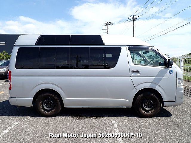 2010 TOYOTA HIACE VAN thumbnail 3
