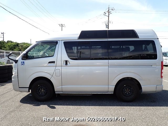 2010 TOYOTA HIACE VAN thumbnail 4