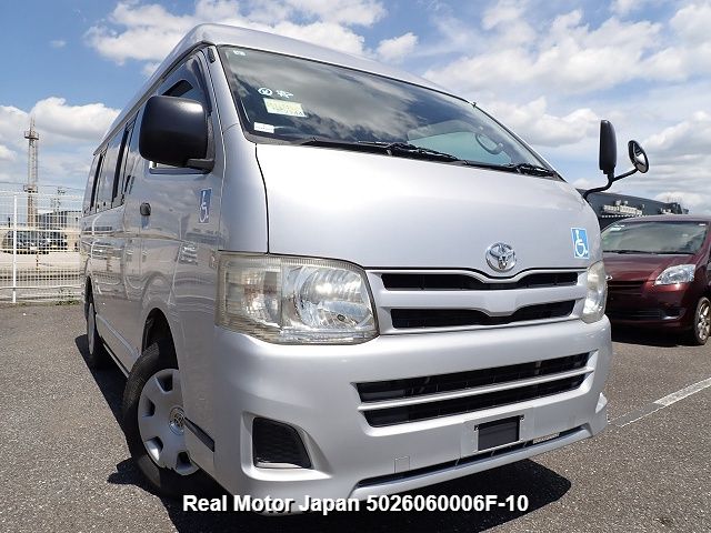 2012 TOYOTA HIACE VAN – view 1