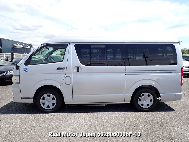 2012 TOYOTA HIACE VAN thumbnail 3