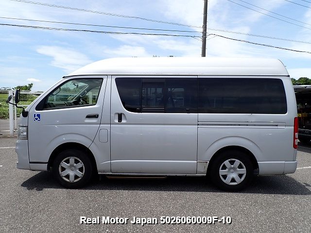 2012 TOYOTA HIACE VAN thumbnail 3
