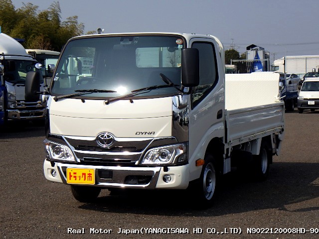 2022 TOYOTA DYNA