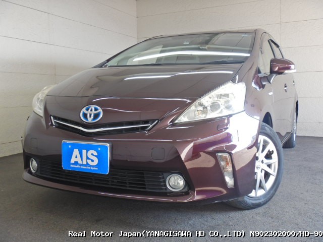 2013 TOYOTA PRIUS ALPHA