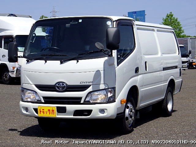 2018 TOYOTA DYNA