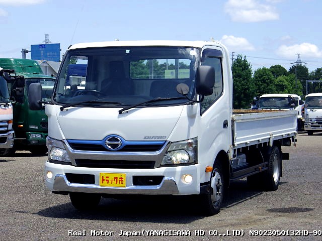 2011 HINO DUTRO