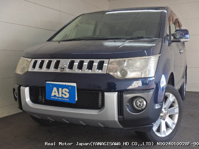 2009 MITSUBISHI DELICA D5