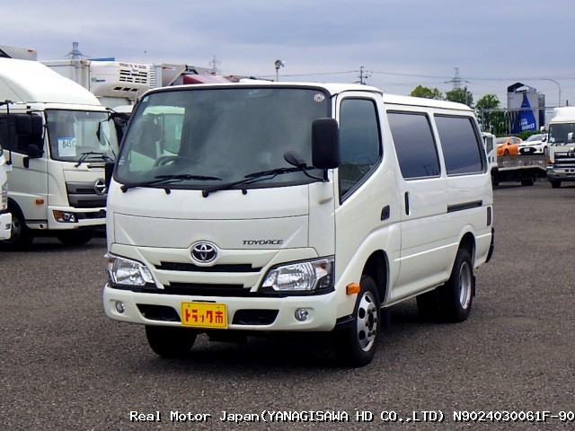 2018 TOYOTA DYNA