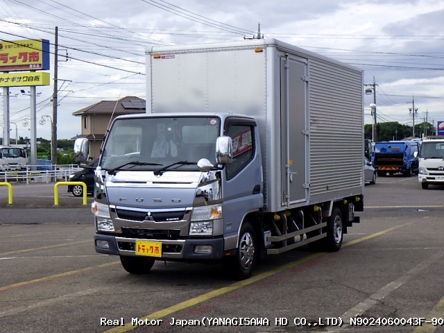 2017 MITSUBISHI CANTER