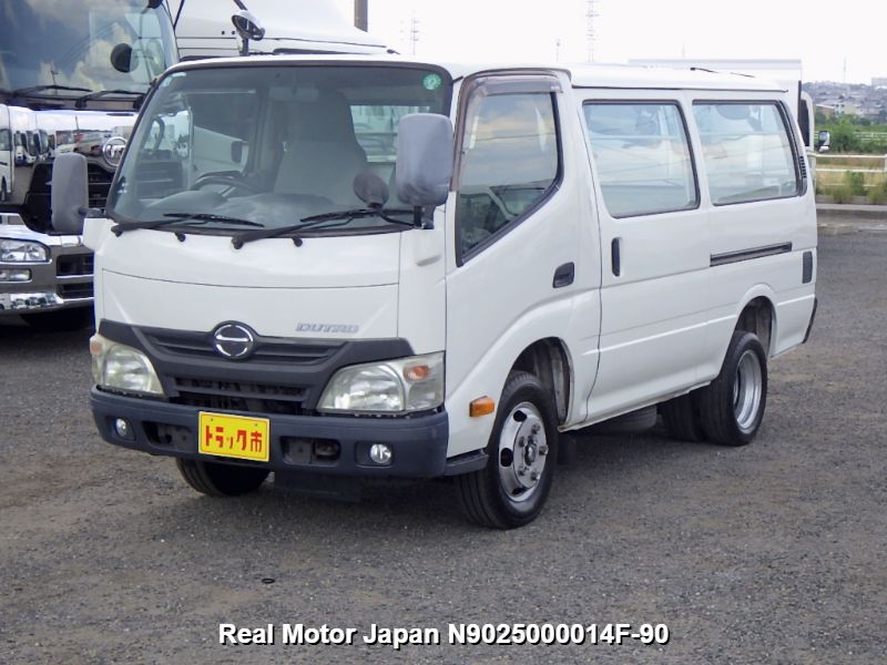 2013 HINO DUTRO – view 1