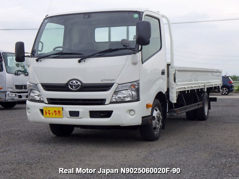 2019 TOYOTA DYNA