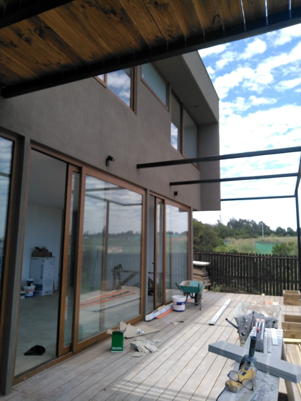 Proyecto en Mantagua con Ventanas PVC Roble Dorado