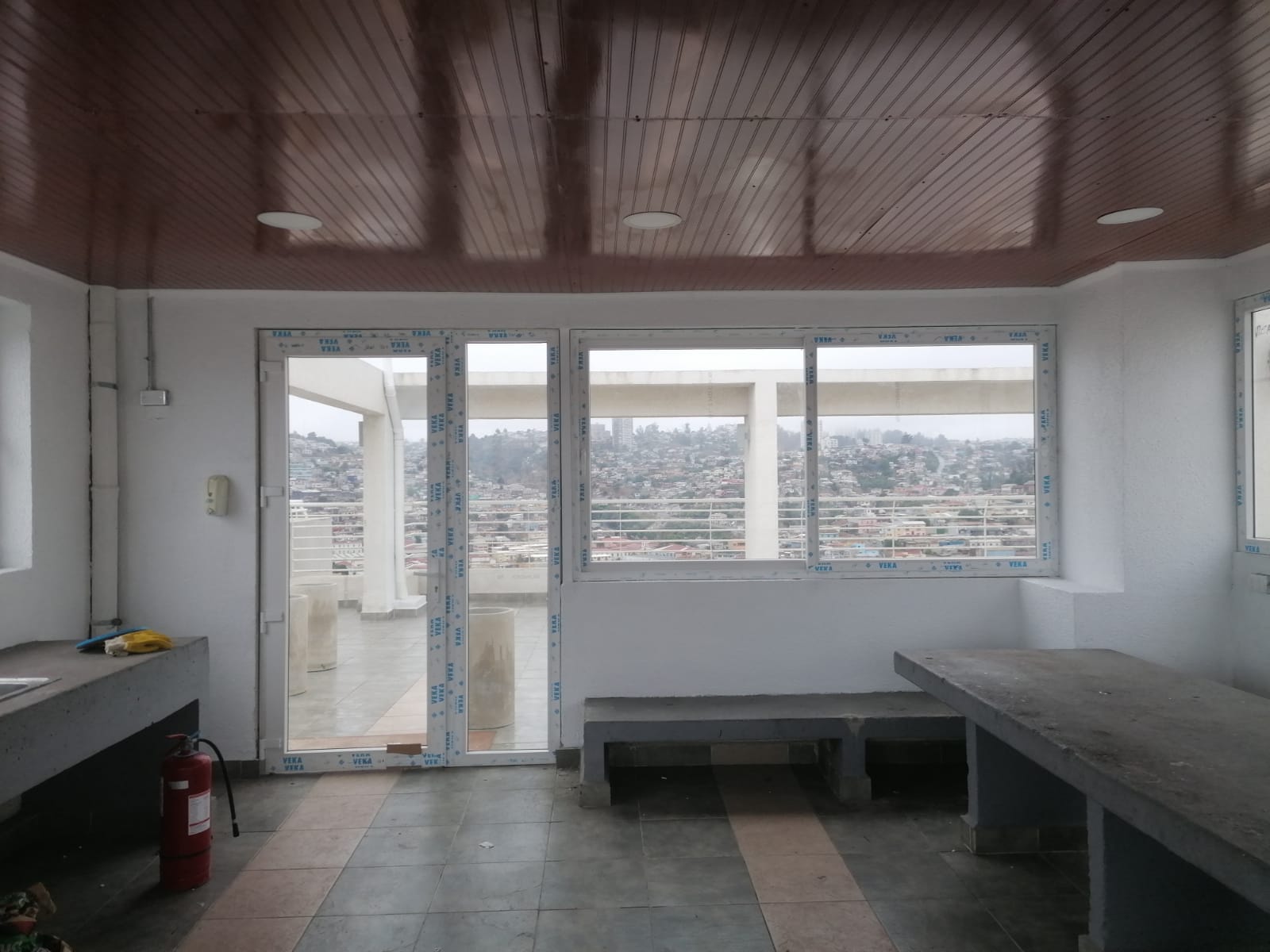 Proyecto Quinchos de Departamentos Valparaíso con PVC Blanco VEKA