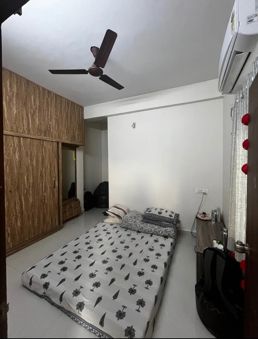 FLAT Mate Private Room for rent in vaishali nagar kondapur