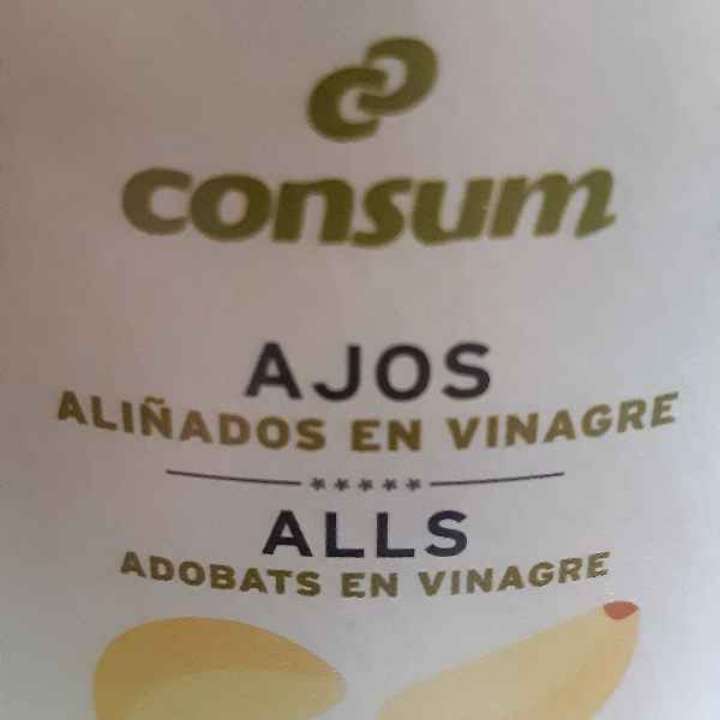Ajos aliñados en vinagre 