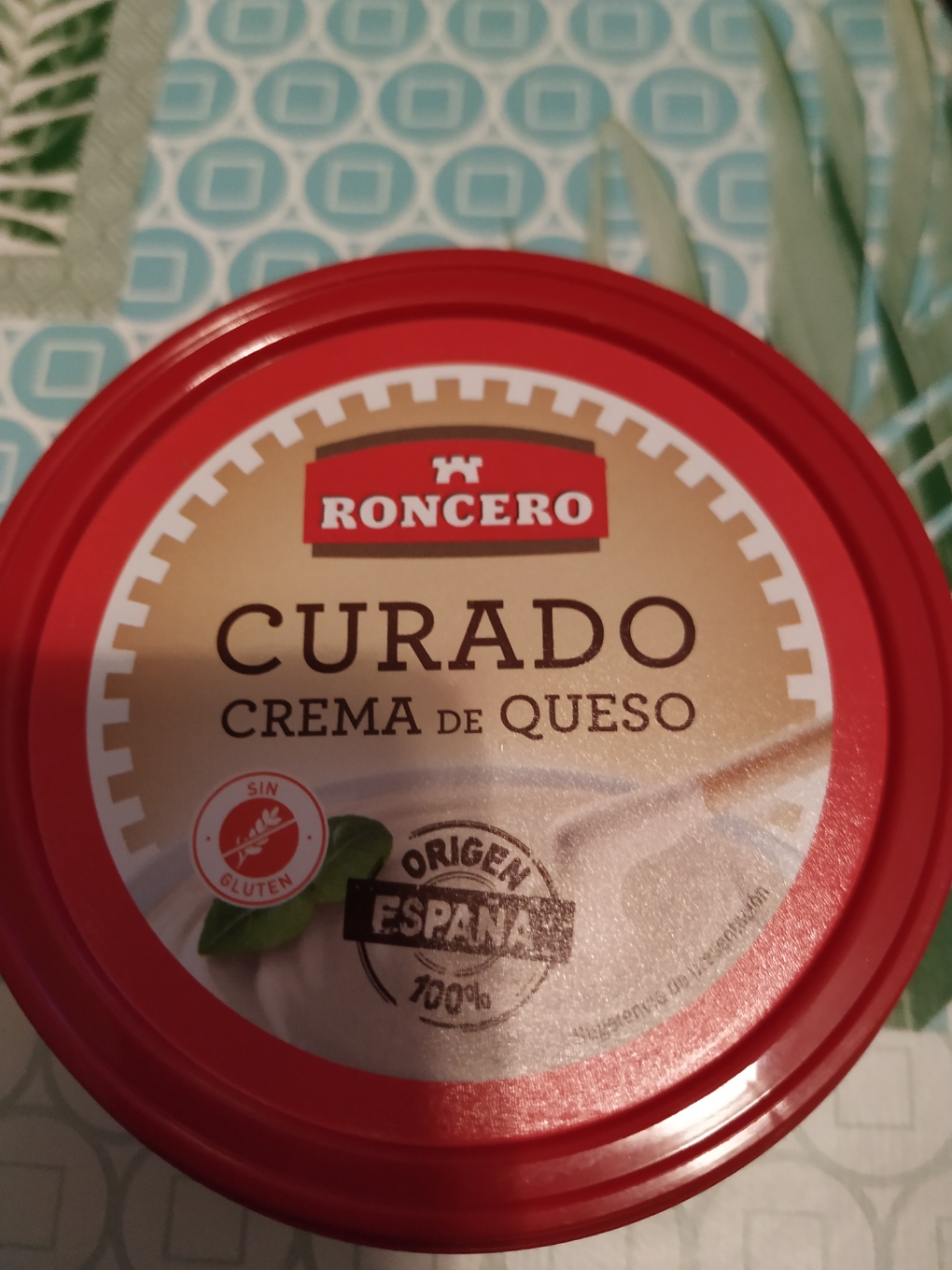 Crema de queso curado.