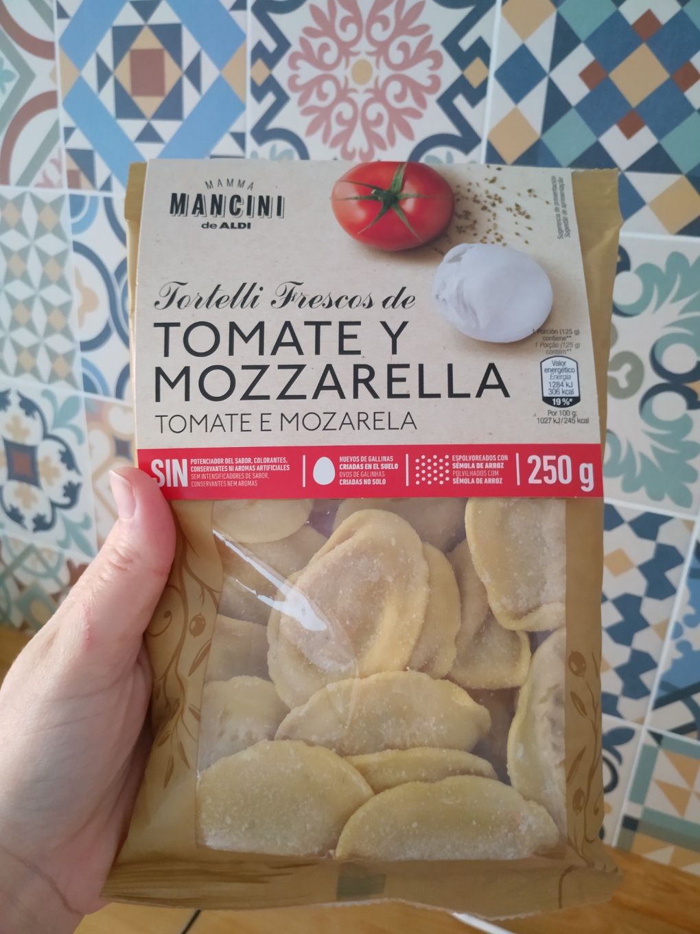 Tortelli fresco de tomate y mozzarella