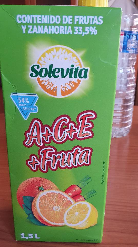 Zumo de frutas con zanahoria