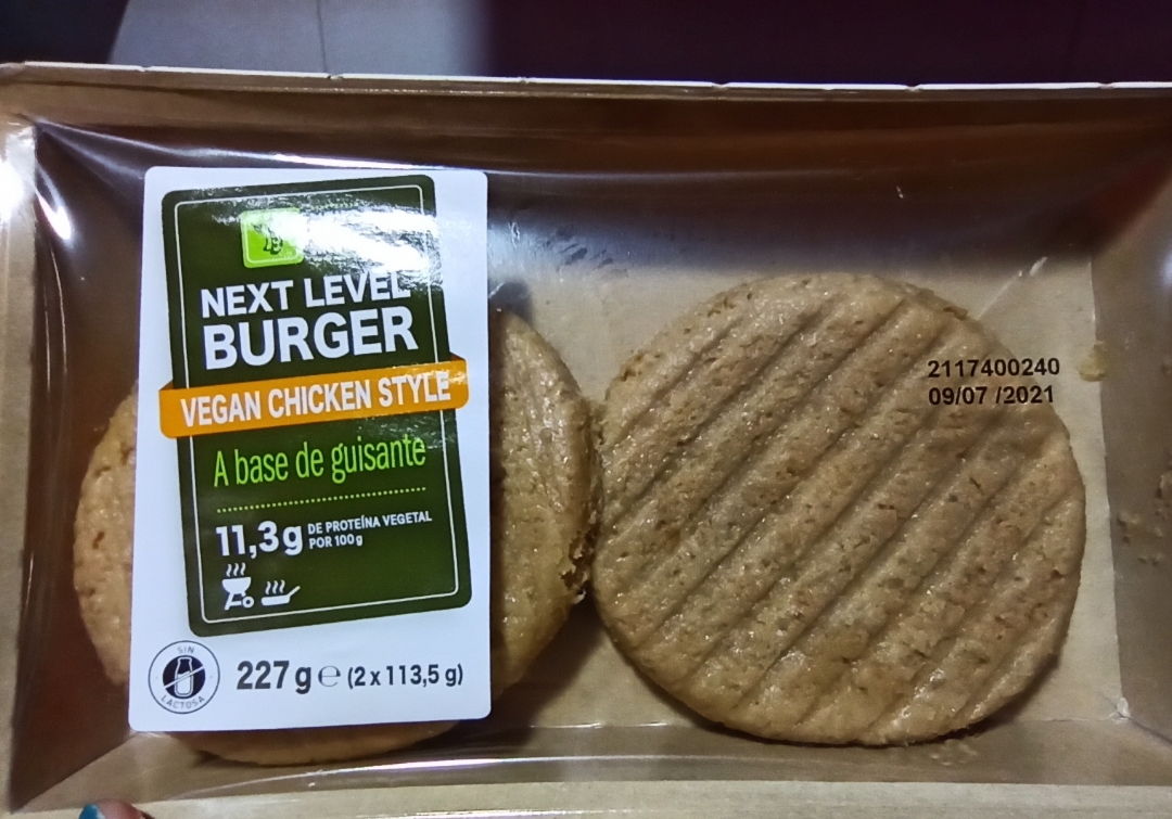 Next level burger vegan chicken style Next level burger vegan chicken style