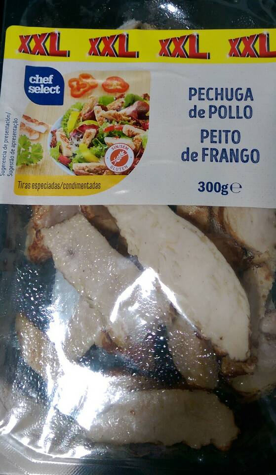 Tiras de pechuga de pollo cocidas y especiadas