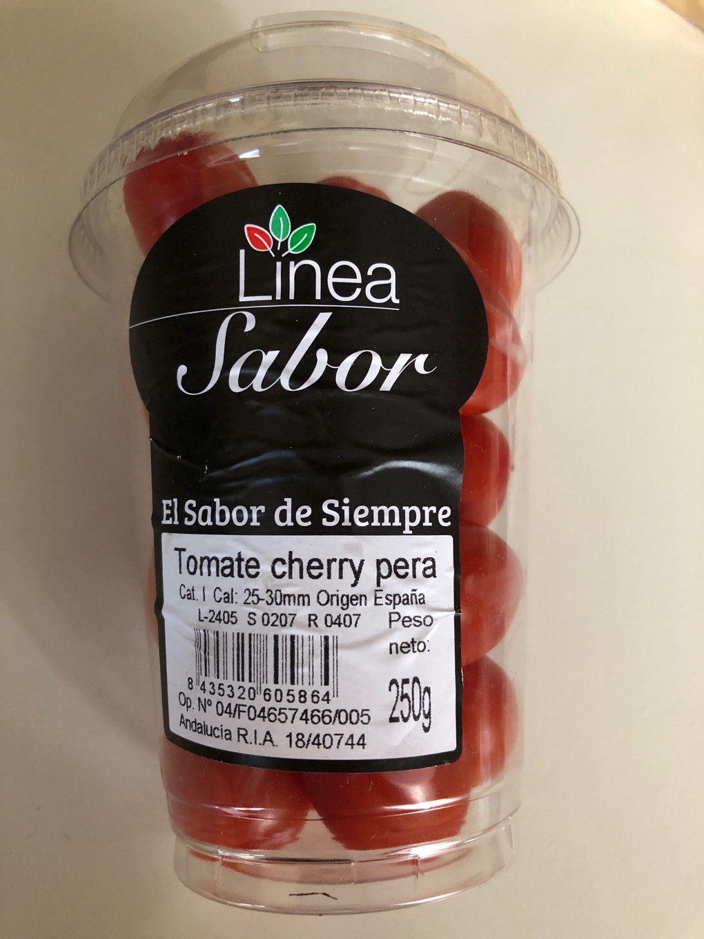 Tomate cherry pera