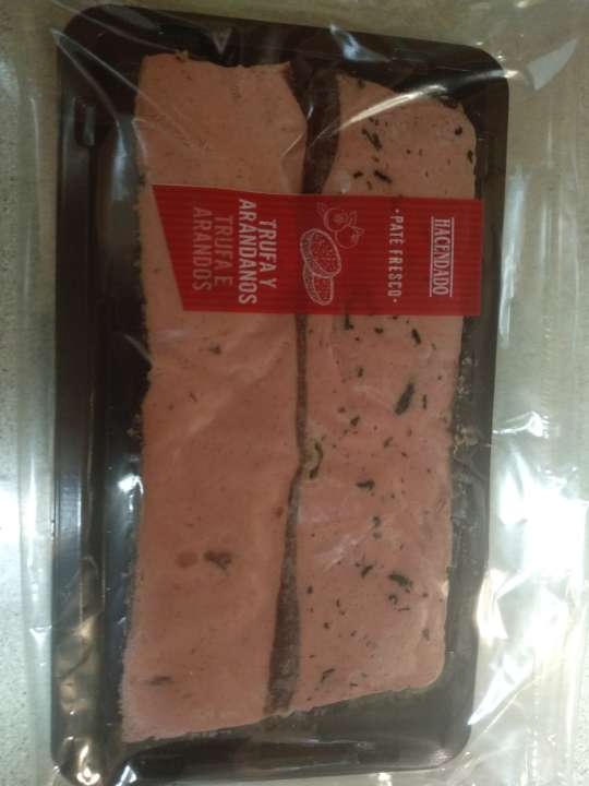 Paté de cerdo y pollo con trufa y arándanos Paté de cerdo y pollo con trufa y arándanos