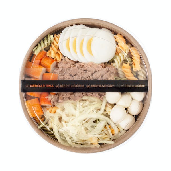 Ensalada de pasta con atún y surimi Ensalada de pasta con atún y surimi