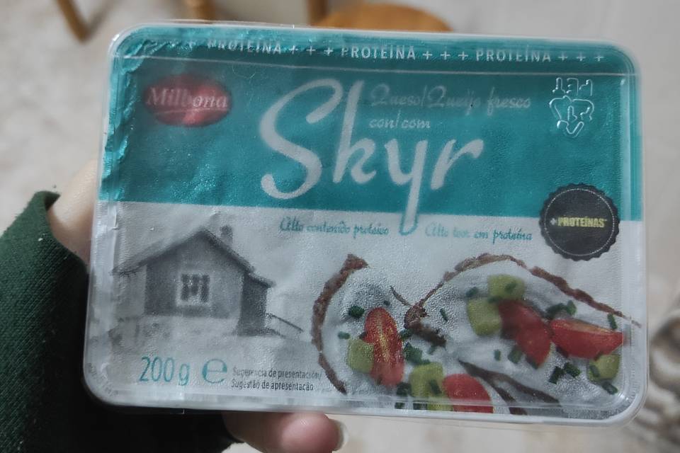 Queso fresco skyr untable