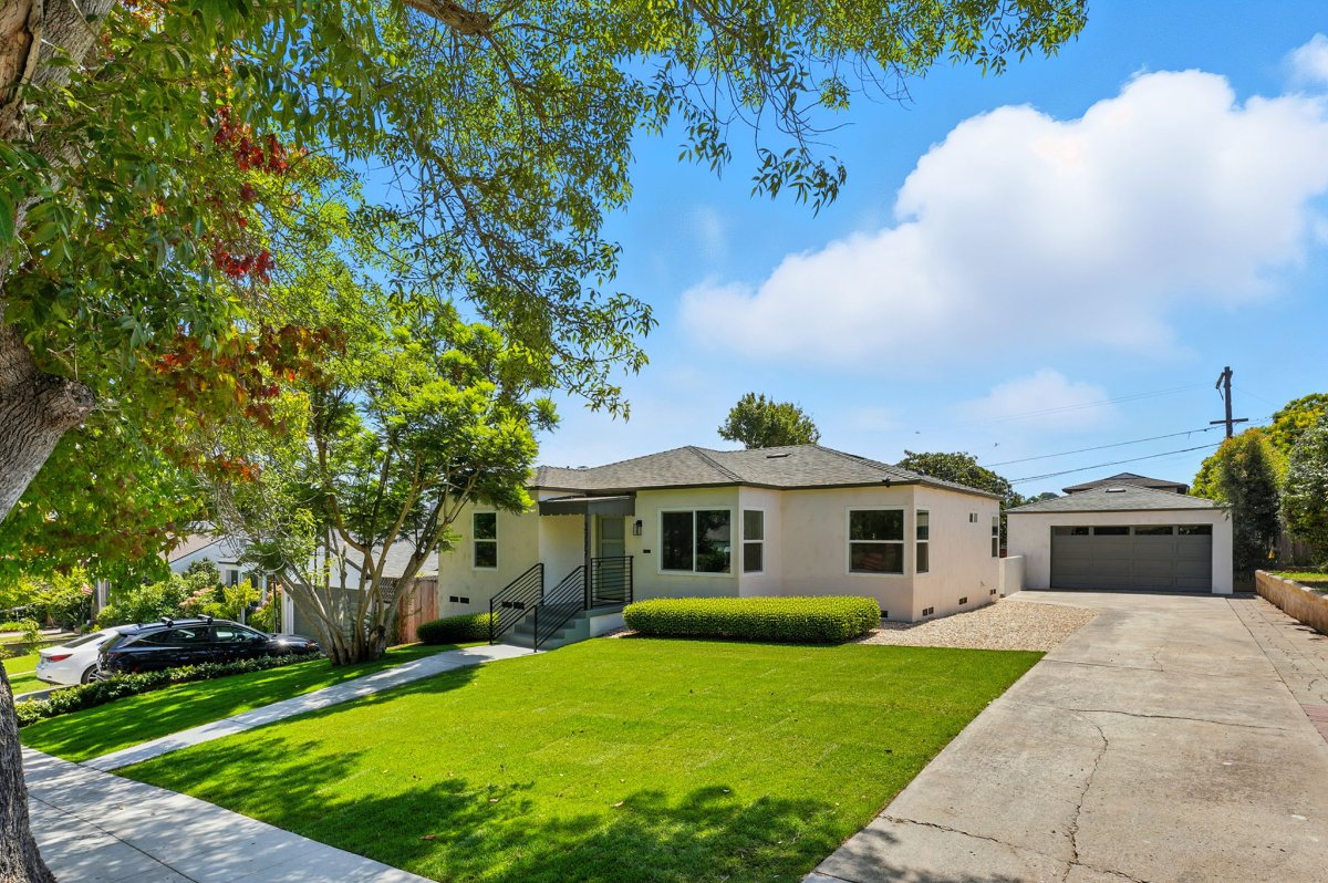 3777 Ocean Drive