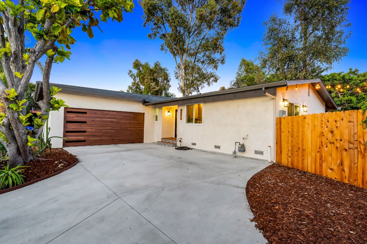 4551 Highland Ave