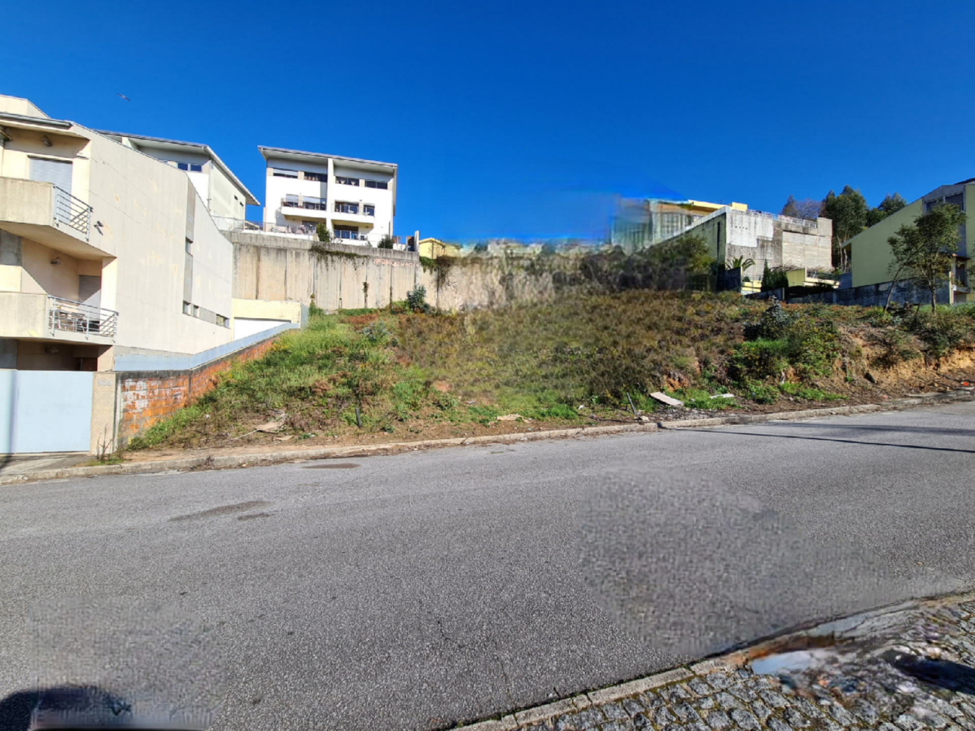 Lote de Terreno Urbano para construção de Moradia Unifamiliar em Rio Tinto — imagem 1