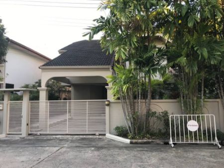 ภาพให้เช่า บ้านเดี่ยว ใกล้ทางด่วน น้ำไม่ท่วม เข้าได้ท