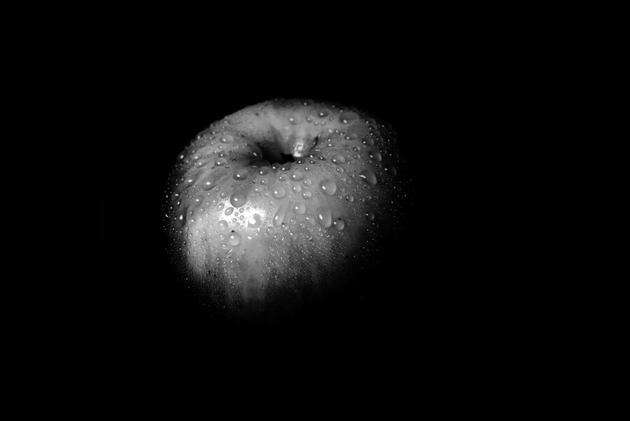 Monochrome, photo 1