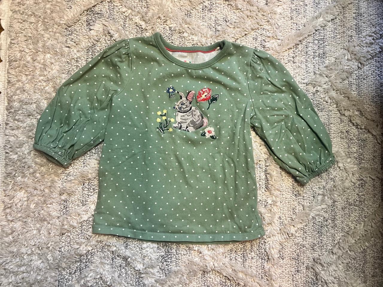 $12 - Mini Boden bunny top sz 4-5Y