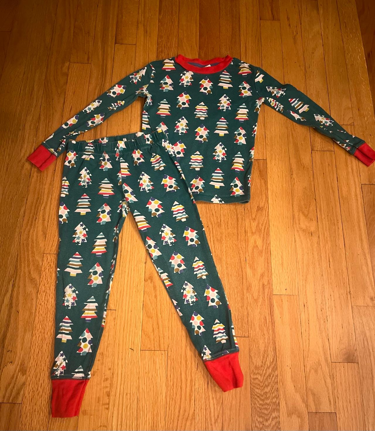 $15 - Mini Boden Holiday pajamas size 6