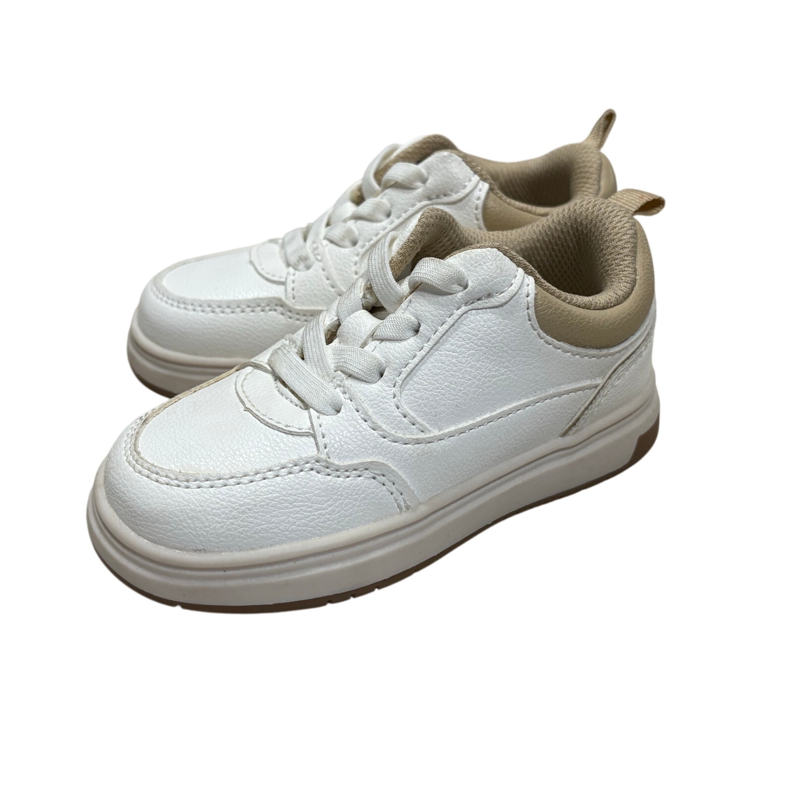 $5 - White Sneaker - Old Navy - 7C