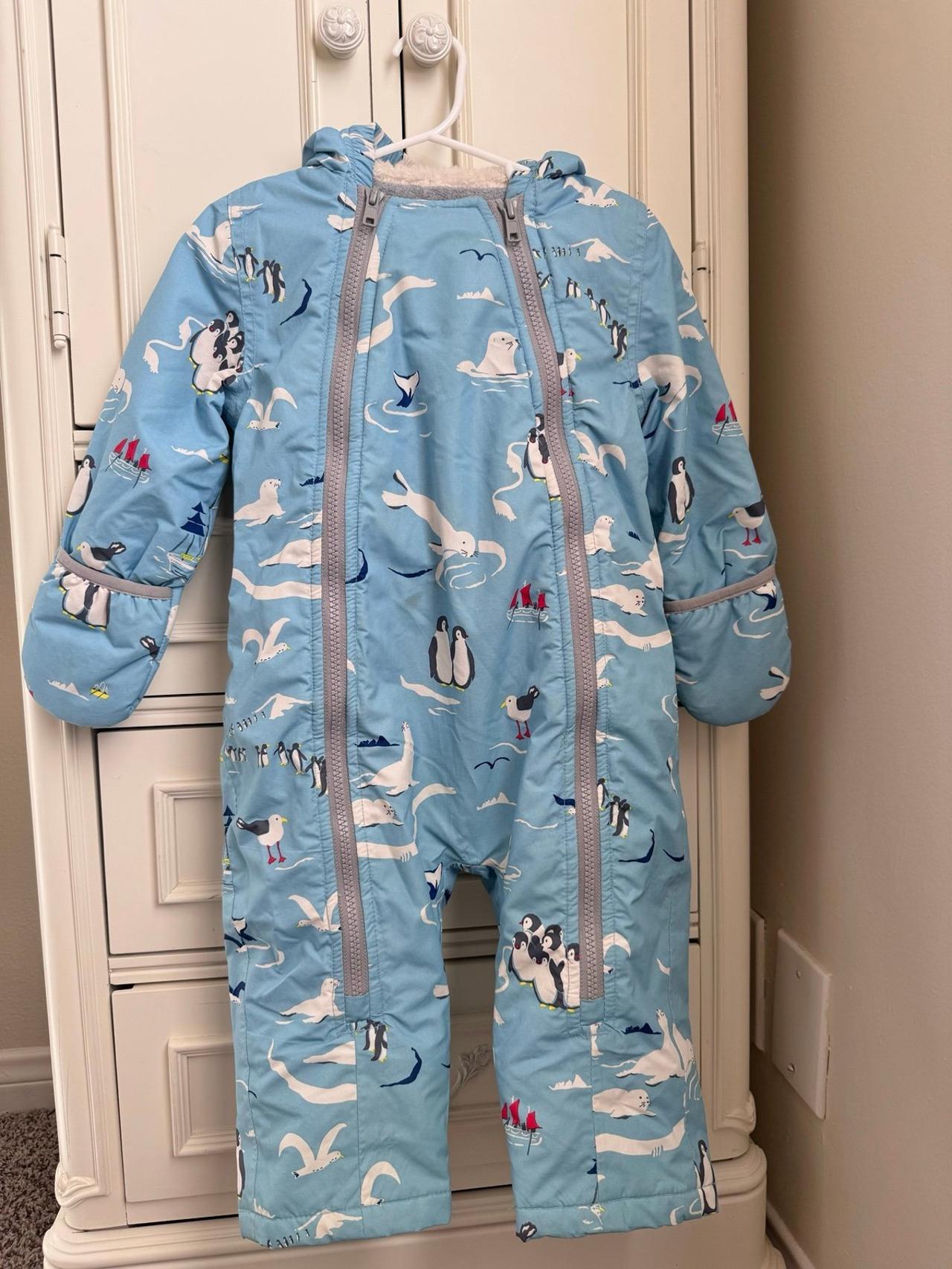 $25 - Mini Boden snowsuit 12-18m