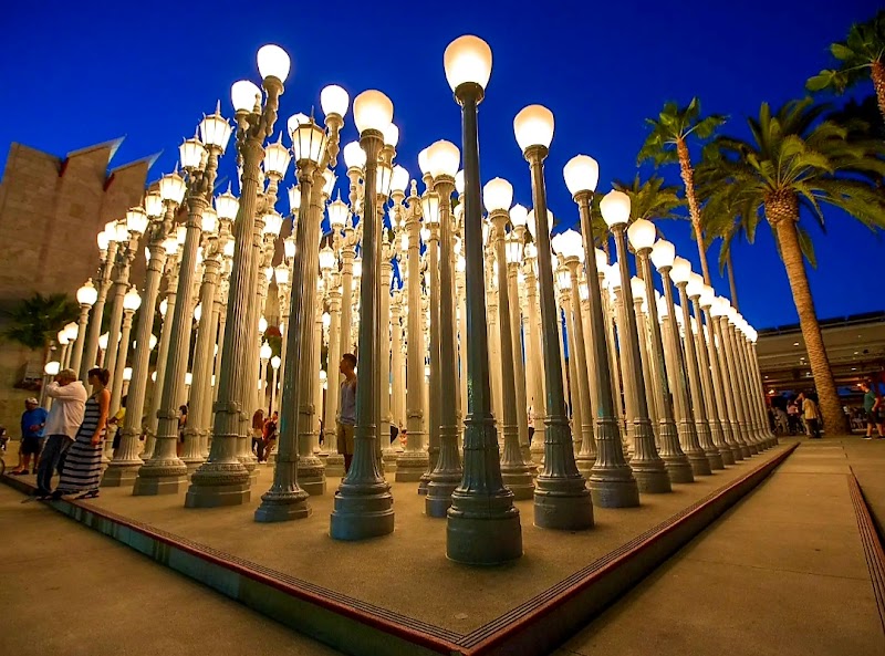 place_image Public Art "Urban Light"