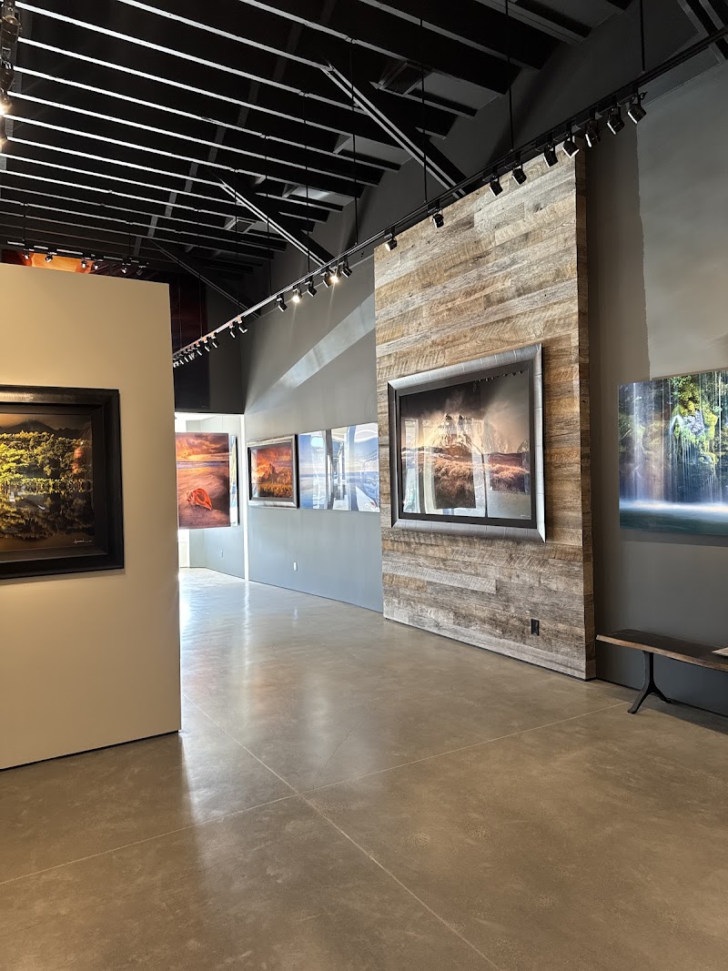 place_image Marlon Holden Fine Art