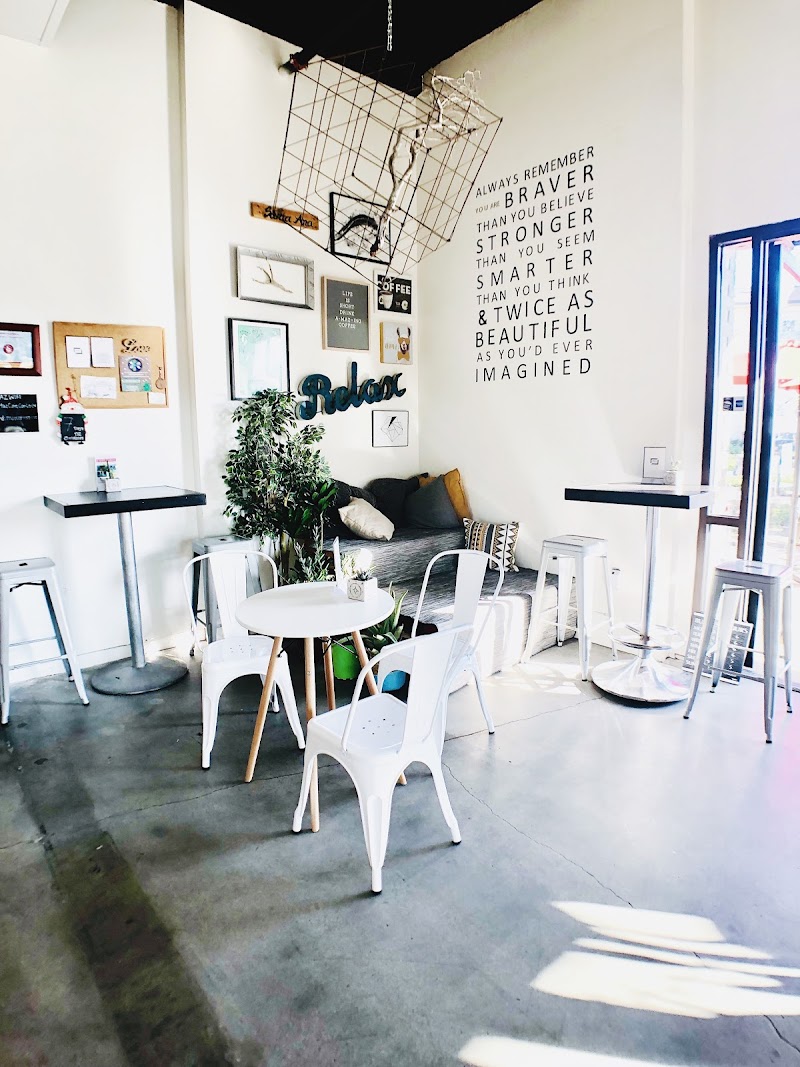 MAZ Café Con Leche - Venue ONLY