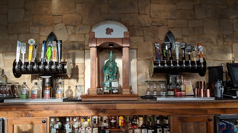 place_image Hennessey's Tavern